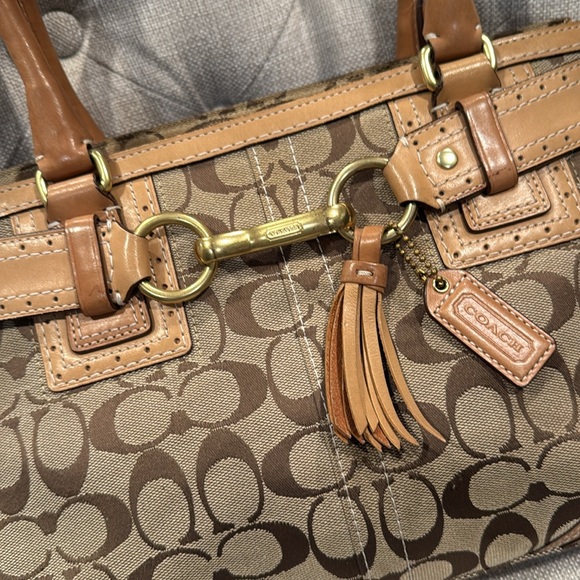 Coach Hampton Signature Satchel - Picture 2 of 12